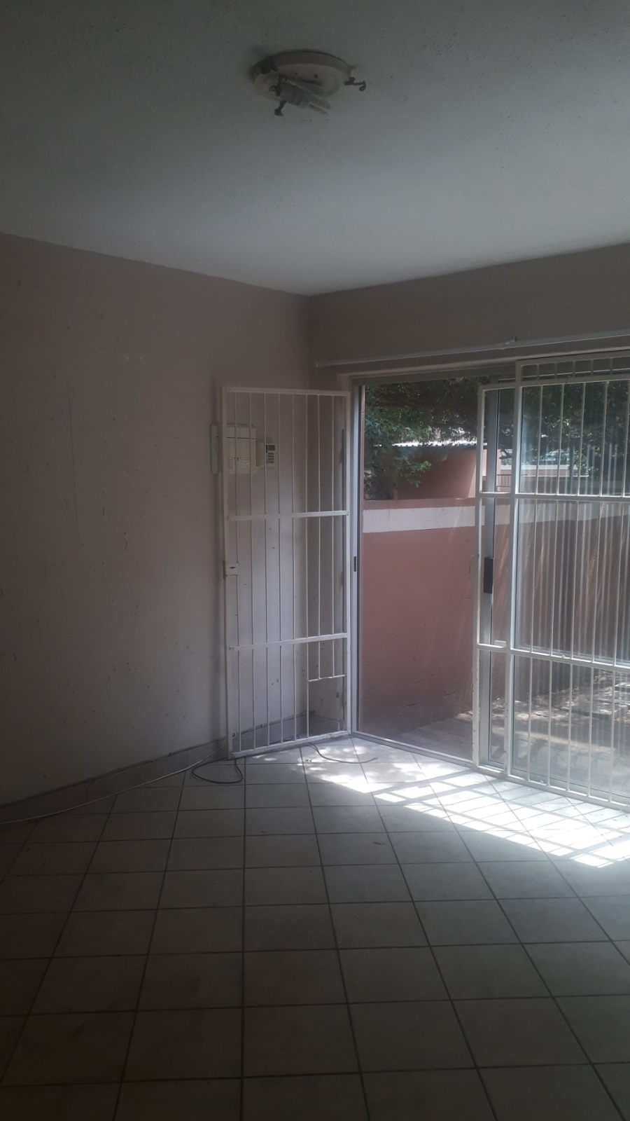 To Let 2 Bedroom Property for Rent in Vaalpark Free State